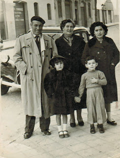 1955-Familia... Mi familia al completo más una prima (Amalita, fallecida en la Pandemia)