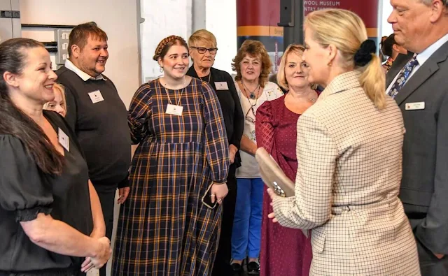 Coldharbour Mill in Uffculme Village is registered with Historic England. The Duchess wore a belted blazer