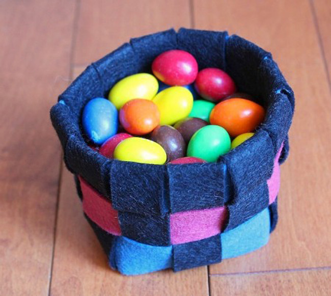 Woven Felt Basket Tutorial & Pattern