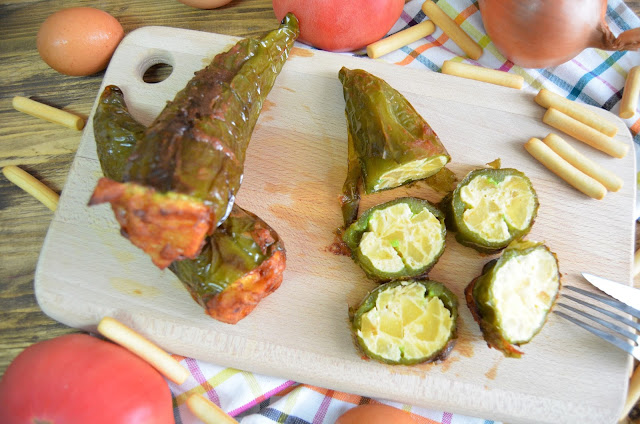 pimientos rellenos de tortilla de patatas, pimientos rellenos de tortilla de patatas y morcilla, pimientos verdes rellenos de tortilla de patatas, pimientos italianos rellenos de tortilla de patatas,