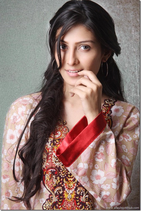 Lakhani Komal Lawn 2011 (34)
