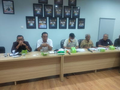 Hari kedua Rapat technical delegate cabor permainan dengan Panwasrah dan Panitia Porprov XIII Kalbar, di Ruang Rapat Koni Kalbar