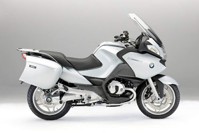 2010 BMW R 1200 RT Wallpaper