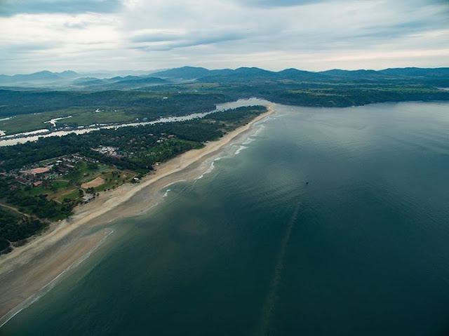 Mobor Beach, Goa-Most Beautiful Beach on Earth-in-india-panaji-calangute-beaches-pictures-gallery-stock-photo