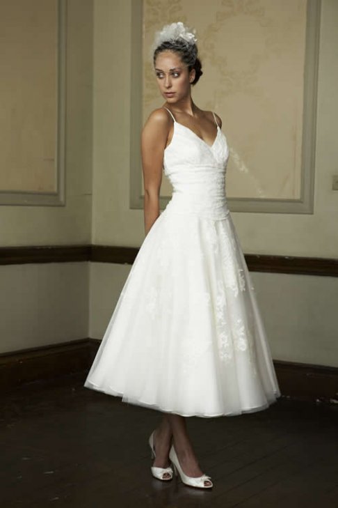 Wedding Dresses: Simple White Wedding Dresses