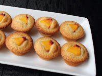 Peach Financiers – Because French Bankers Hate Dirty Money   