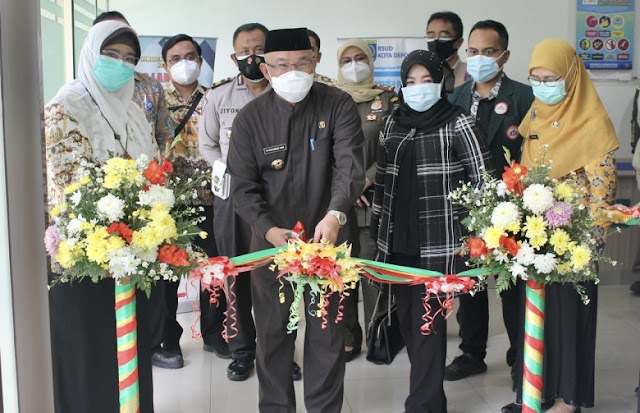 Laboratorium Biomolekular RSUD Depok Diresmikan