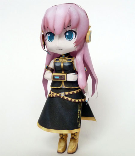 Vocaloid 2 Chibi Megurine Luka Papercraft