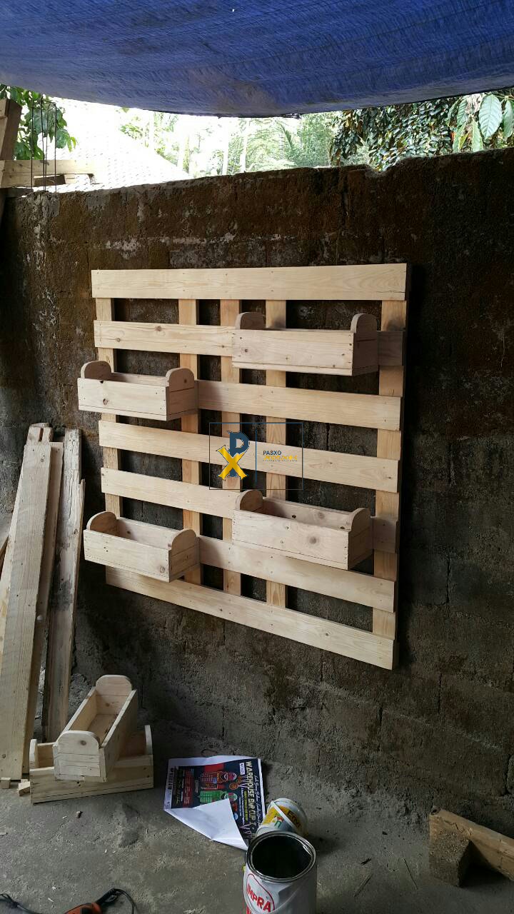 INDUSTRIAL WOODEN RAK  BUNGA  PALLET 