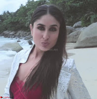 Kareena Kapoor   bollywood Queen   Sizzles  in bikini ~  Exclusive Galleries 032.jpeg