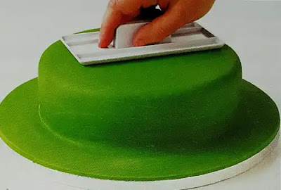 image of cake smoother