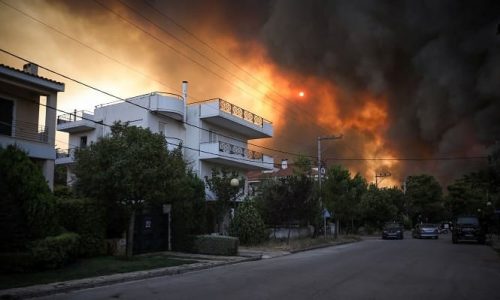 Είδη πρώτης ανάγκης για τους κατοίκους των πυρόπληκτων περιοχών στην Βόρεια Εύβαια και το Δήμο Αχαρνών συγκεντρώνει ο Σύνδεσμος Φιλάθλων του ΠΑΣ Γιάννινα.