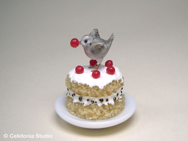 miniature robin by celidonia