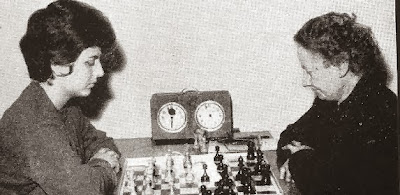 Partida de ajedrez Marisa Puget - Julia Maldonado en 1961