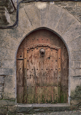 brancal , umbral , puerta antigua, porta antiga