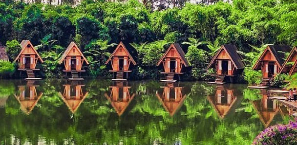 Keindahan Dusun Bambu Lembang