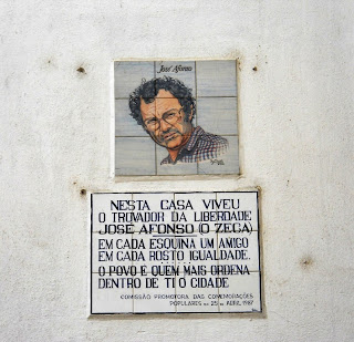 José Alfonso, Zeca, Grandola vila morena, placa en su casa en Coimbra, Portugal 