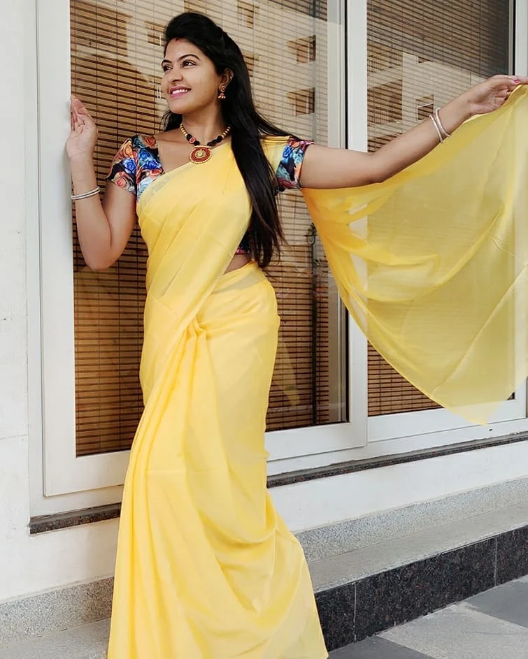 Serial Actress Rachitha Dinesh Beautiful Gorgeous Saree Pics