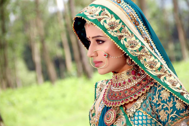 Beautiful Paridhi Sharma HD Wallpaper