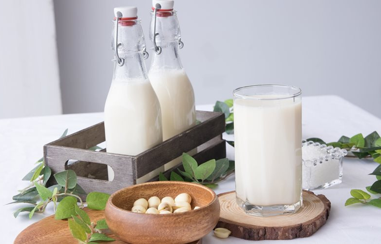 Cách Làm Sữa Macca Hạt Sen Bằng Máy Nấu Sữa Hạt Unie V9s