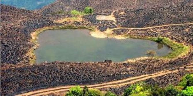 Bentuk Danau Paling Unik Di Dunia