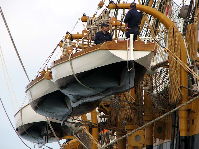 Nave scuola Amerigo Vespucci, porto di Livorno