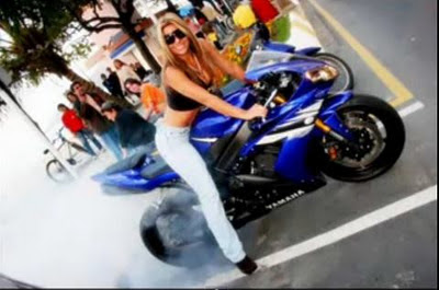 stunt female rider motor-