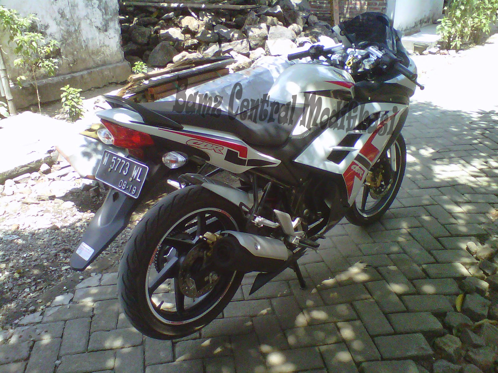 Sentral Modifikasi Jawa Timur Modif Fairing Depan Honda CB150R