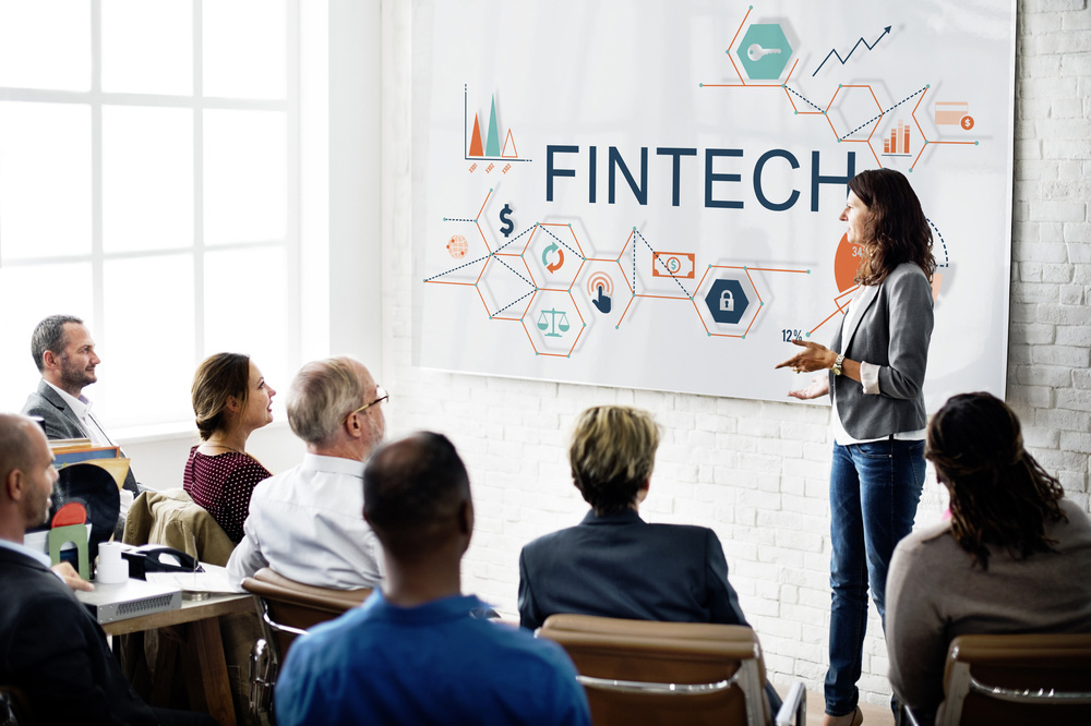 Fintech vs. Traditional Finance - The Pros and Cons for Consumers and Businesses