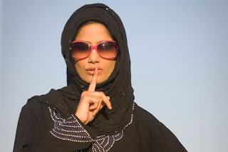 Poonam Pandey in Burkha