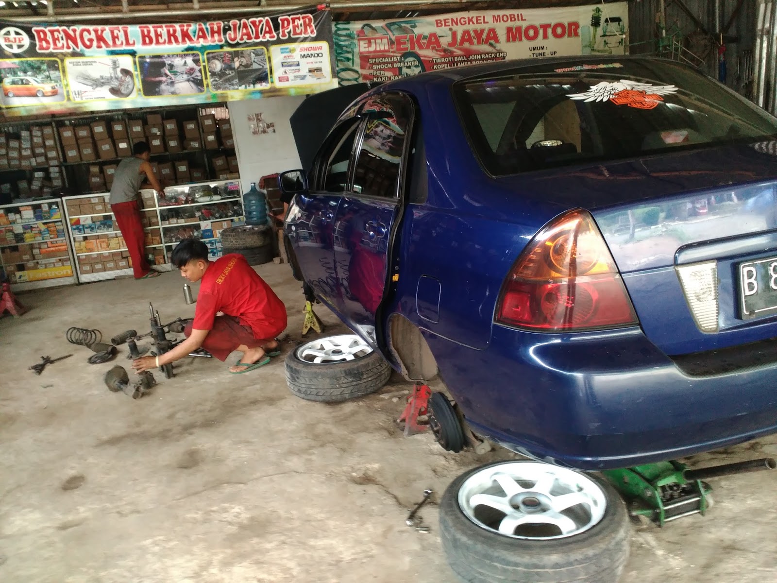 Bengkel Specialist Kaki Kaki Mobil Shockbreaker Per Power 