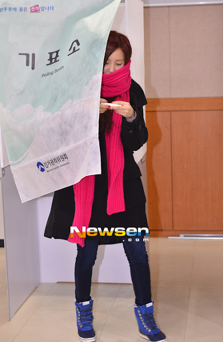 Foto T-ara Eunjung dan Hyomin Berikan Suara di Pemilu Korea Selatan