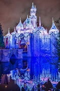 Disney Castle at Christmas (disney castle at christmas)