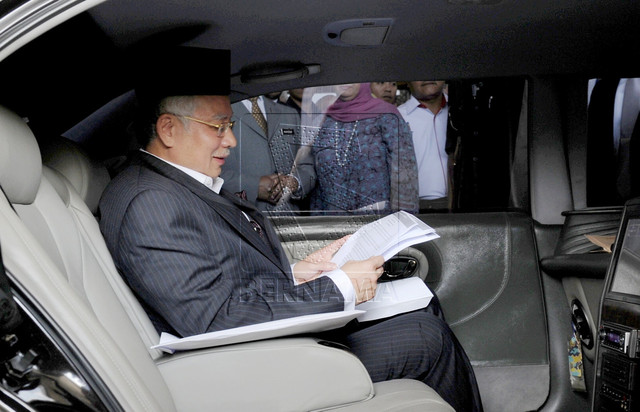 Gambar2: Syukur PM Haji Najib Dan Hajjah Rosmah Mansor 