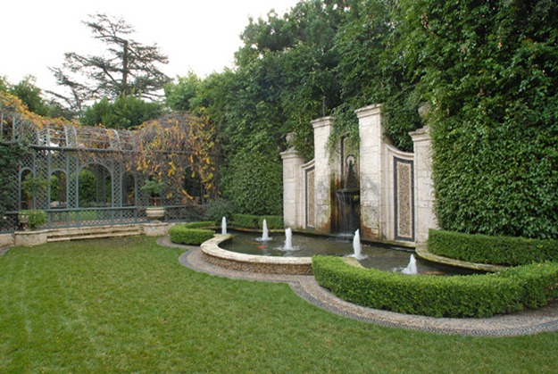 Corrigan_Fountain[1]