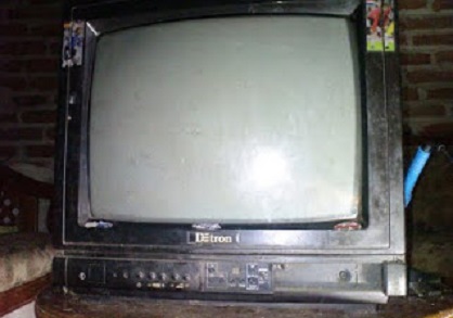 Tv Tabung China Gambar Gelap