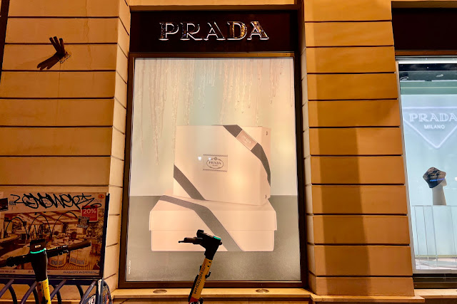 Столешников переулок, Prada