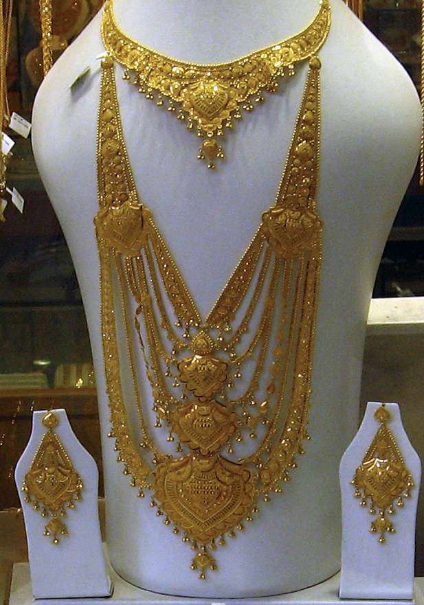 Cheap gold necklaces