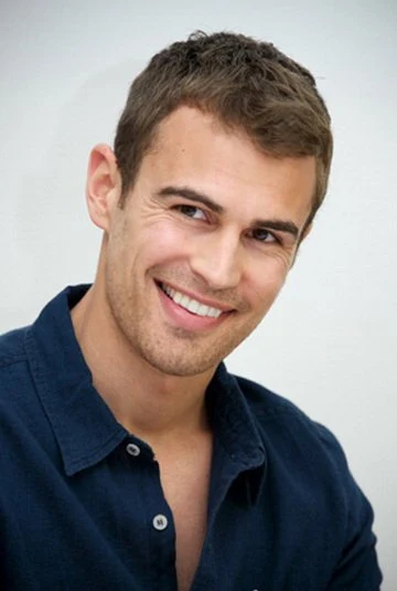 20 Pria Paling Tampan di Dunia, sepanjang masa, theo james movies and tv shows, theo james ruth kearney, theo james instagram, theo james body, theo james and shailene woodley, theo james hugo boss, theo james inbetweeners, theo james age