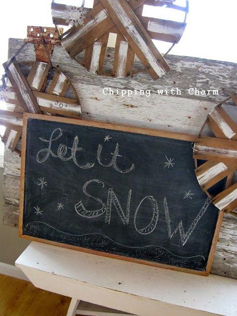 Chipping with Charm: Basket Lid Snowflakes...http://www.chippingwithcharm.blogspot.com/