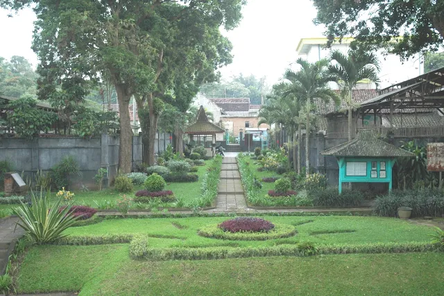 candi kidal, tempat wisata di jawa timur