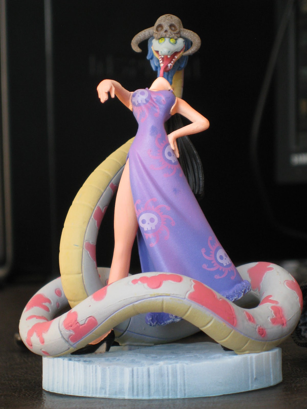 Go Figure Toy Reviews One Piece Logbox Marineford Boa Hancock Figure Review