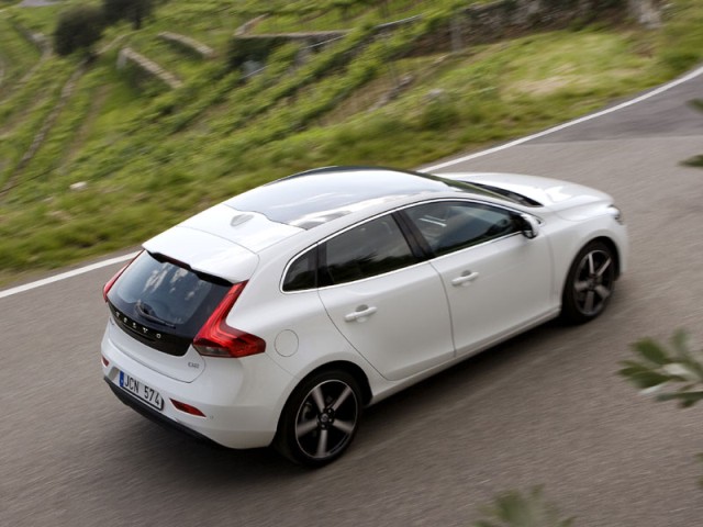 2013 volvo v40