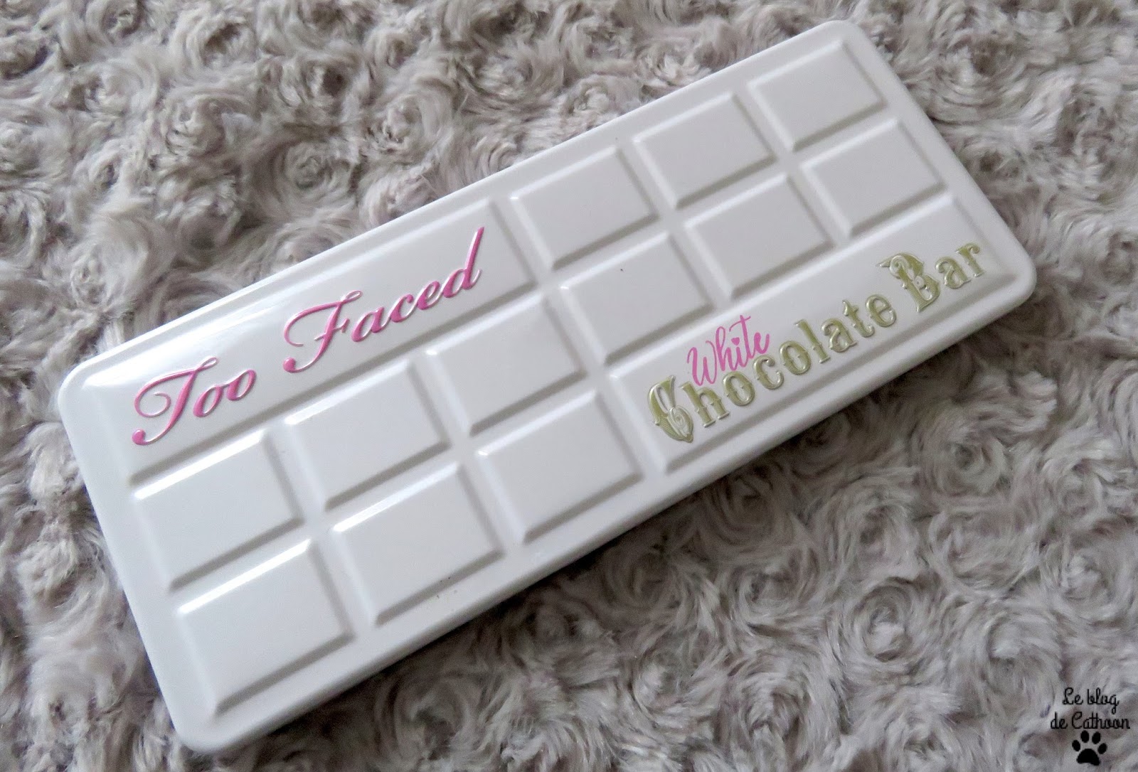 make up white chocolate Bar Too Faced