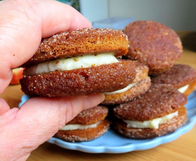 Apple Cider Donut Whoopie Pies