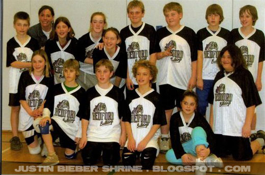 Justin Bieber grade 6 school volleyball team picture