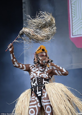 Grace Jones performs on stage topless at 67 years old! 2