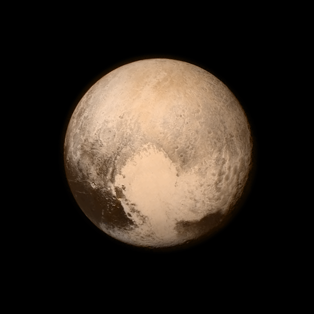 Zdjęcie Plutona wykonane przez sondę New Horizons / fot. Atmosfera Plutona oświetlona przez Słońce / fot. http://www.nasa.gov/