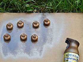 Easy Kitchen Update: How to Pain Cabinet Knobs with Rust-Oleum Universal Spray Paint