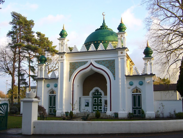 contoh gambar masjid minimalis modern terbaru